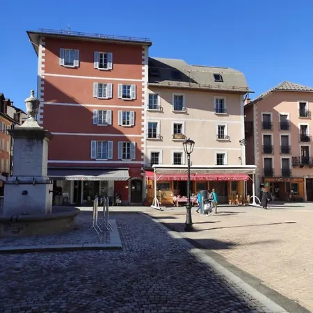 Appartement Reveil Sur La Tour Barcelonnette